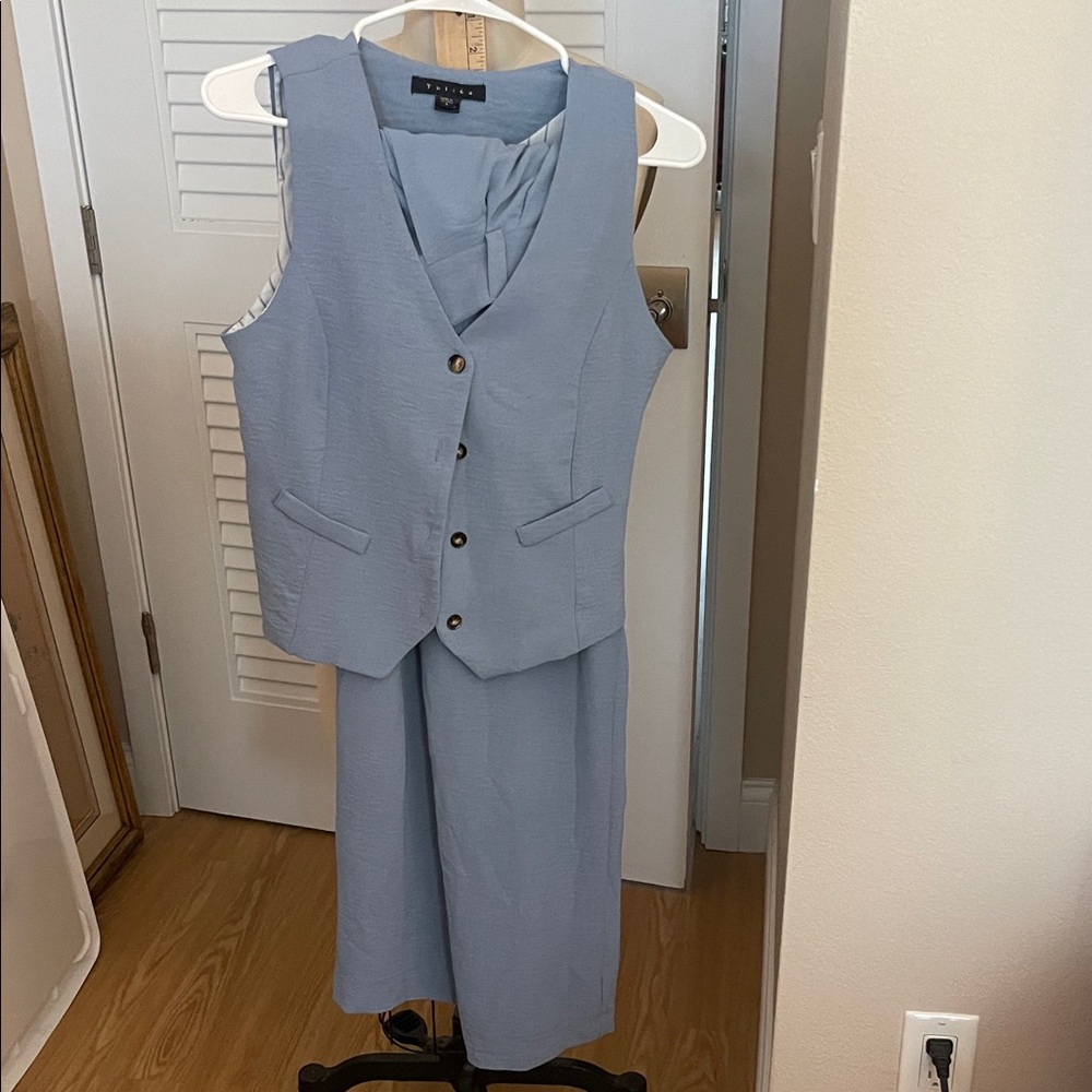 Tullea Sky Blue Vest and Pants Set